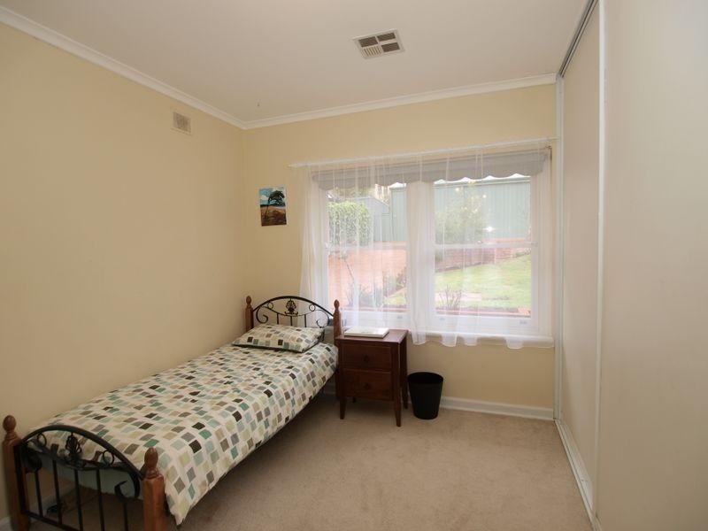 12 Dene Rd, Highbury SA 5089