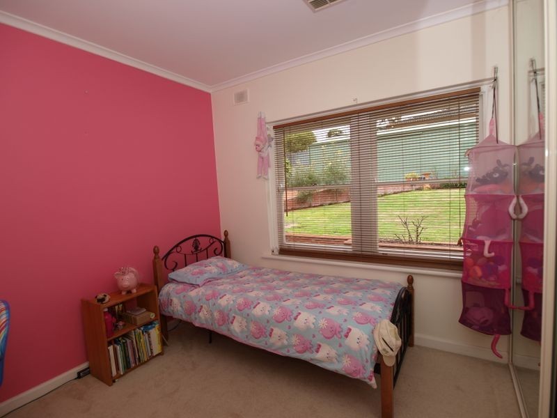 12 Dene Rd, Highbury SA 5089