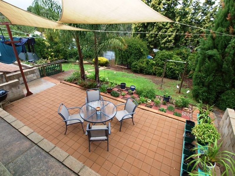 11 Ronald Road, Redwood Park SA 5097