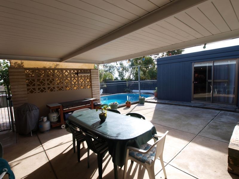 4 Mayfield Street, Para Hills SA 5096