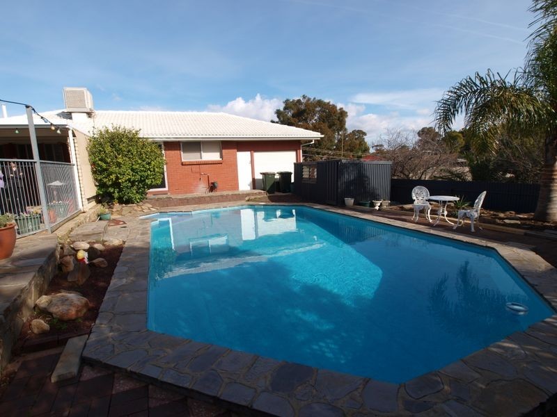 4 Mayfield Street, Para Hills SA 5096