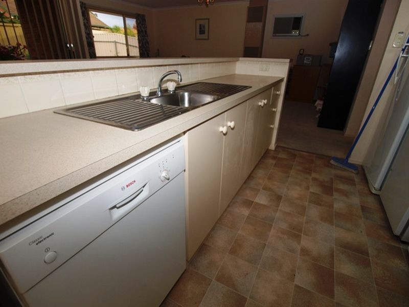 41B Parcoola Ave, Hope Valley SA 5090