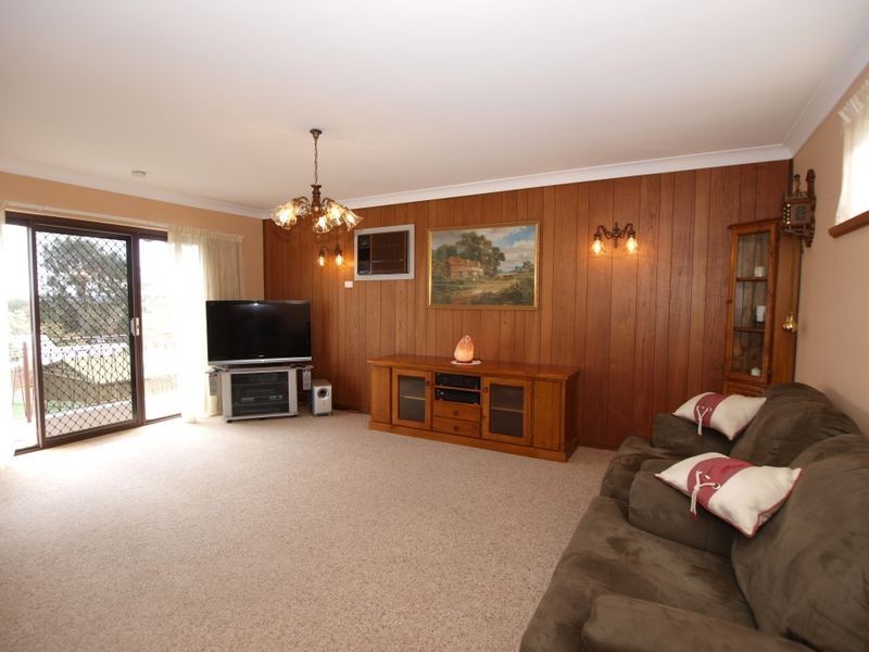 24 Lake View Cres, Highbury SA 5089