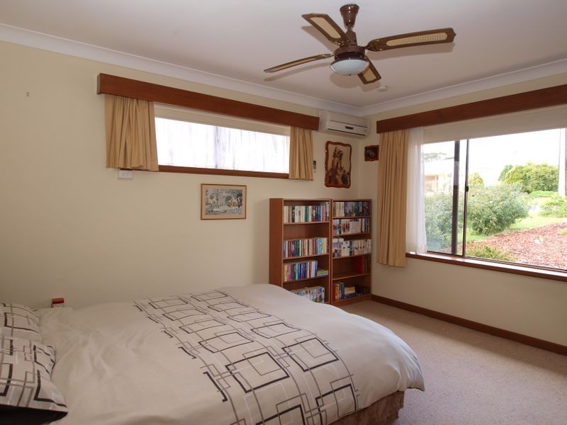 24 Lake View Cres, Highbury SA 5089