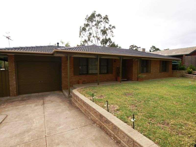 492 Grenfell Rd, Fairview Park SA 5126