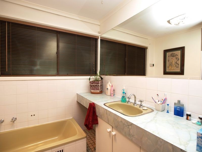 492 Grenfell Rd, Fairview Park SA 5126