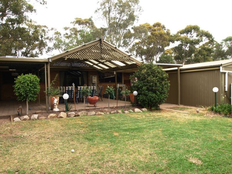 492 Grenfell Rd, Fairview Park SA 5126