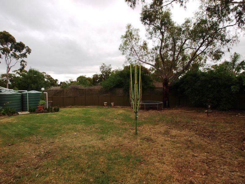 492 Grenfell Rd, Fairview Park SA 5126