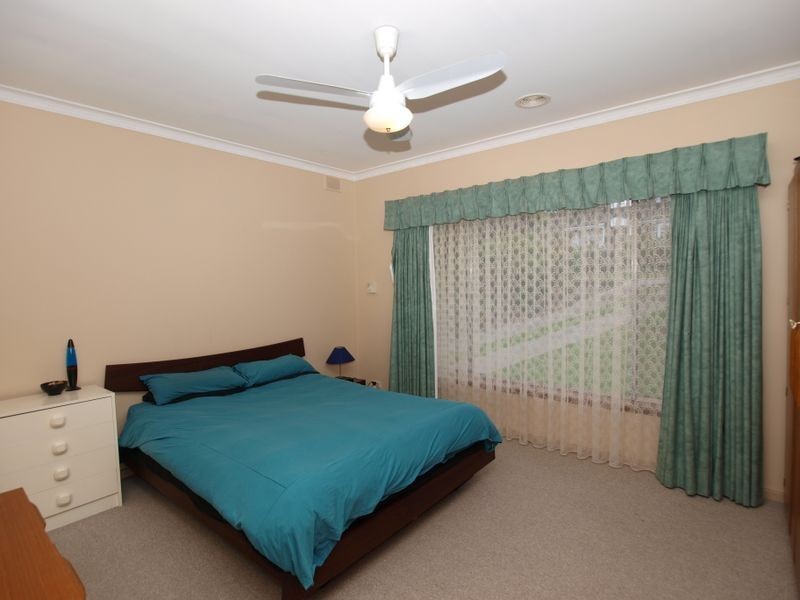 9 Dene Rd, Highbury SA 5089
