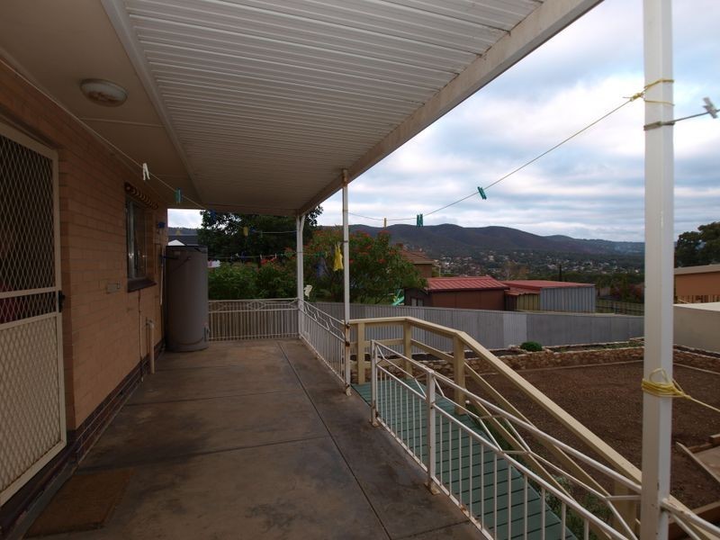 9 Dene Rd, Highbury SA 5089