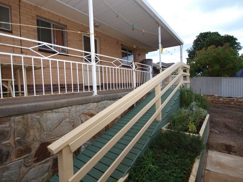 9 Dene Rd, Highbury SA 5089