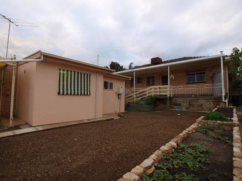 9 Dene Rd, Highbury SA 5089
