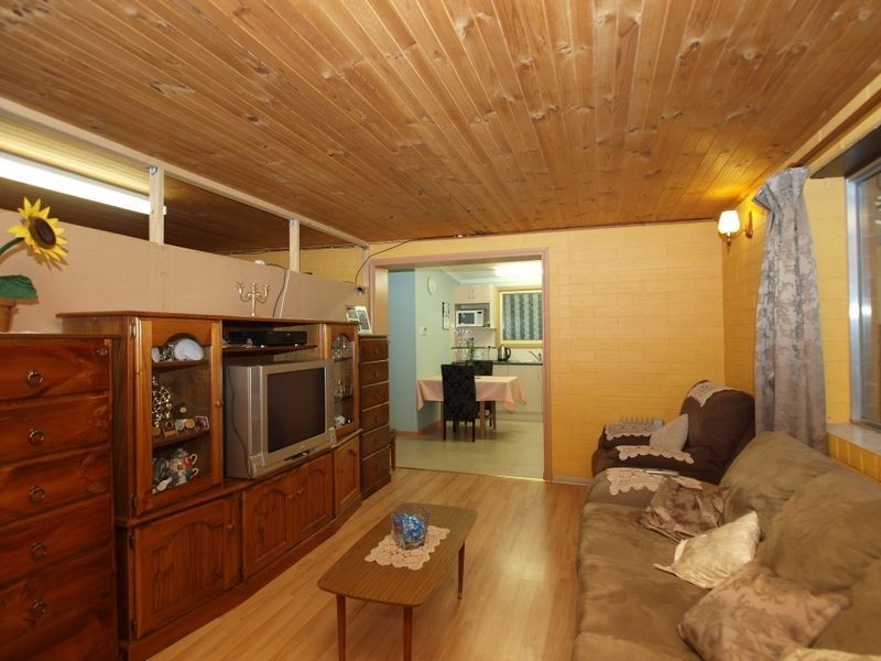 9 Dene Rd, Highbury SA 5089