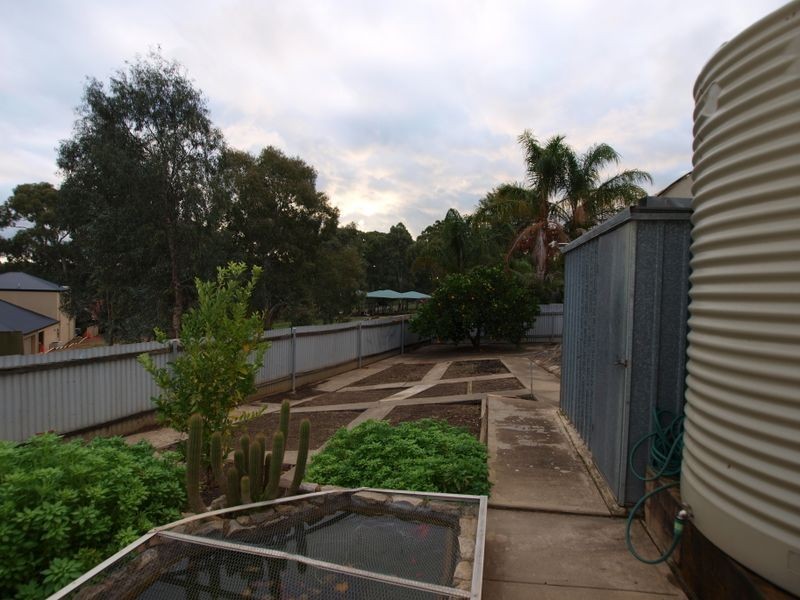 9 Dene Rd, Highbury SA 5089