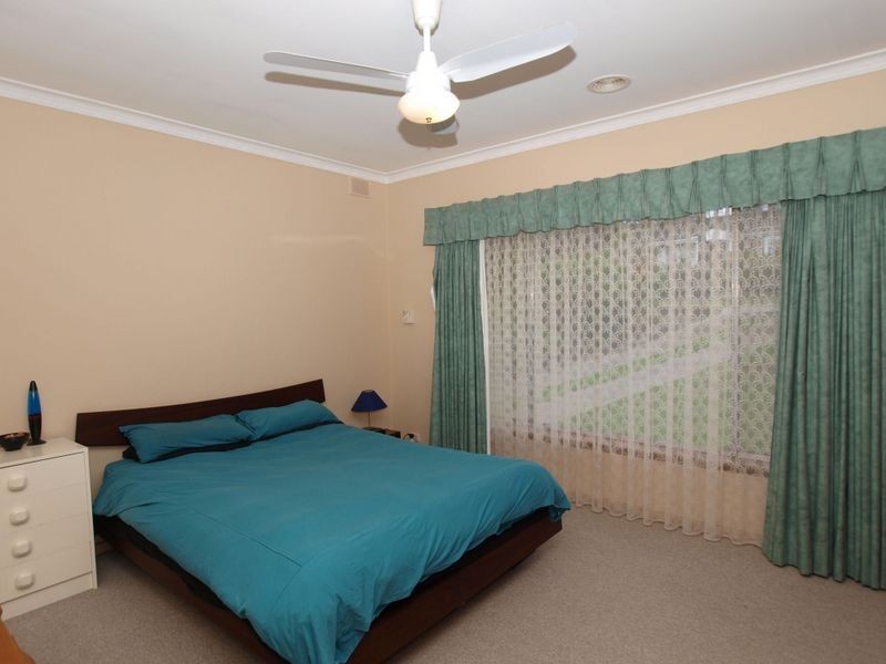 9 Dene Rd, Highbury SA 5089