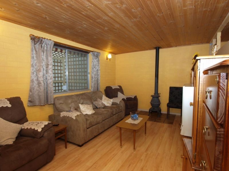 9 Dene Rd, Highbury SA 5089