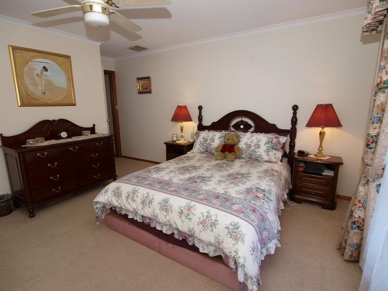 6 Kadina Place, Golden Grove SA 5125