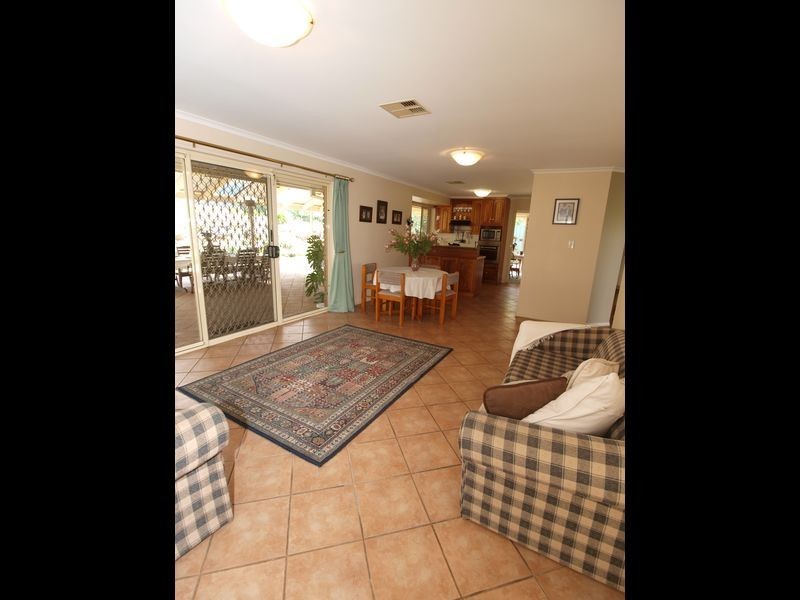 34 Holbrook Crescent, Greenwith SA 5125