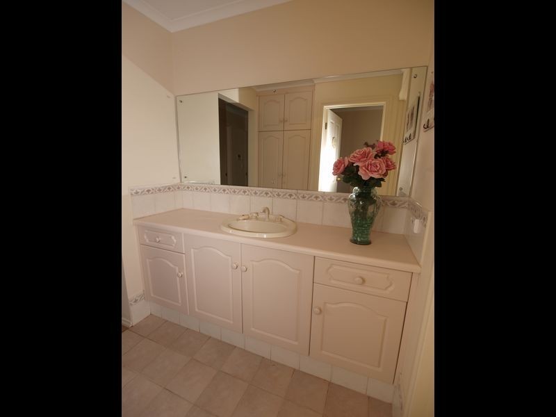 34 Holbrook Crescent, Greenwith SA 5125