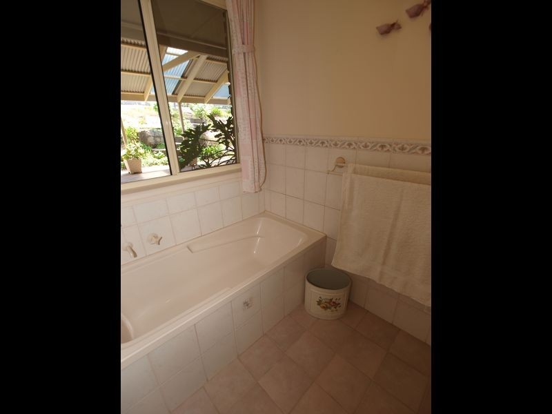 34 Holbrook Crescent, Greenwith SA 5125