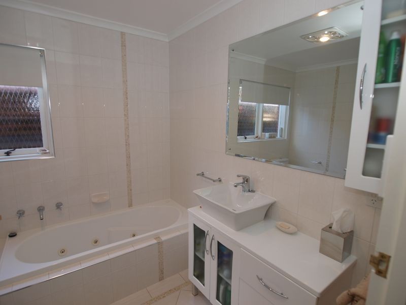 498 Grenfell Road, Fairview Park SA 5126