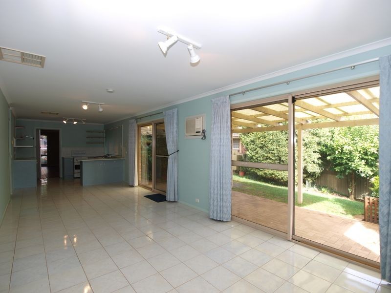 8 Ruby Street, Hope Valley SA 5090