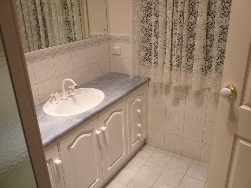 33 Piccadilly Circus, Golden Grove SA 5125