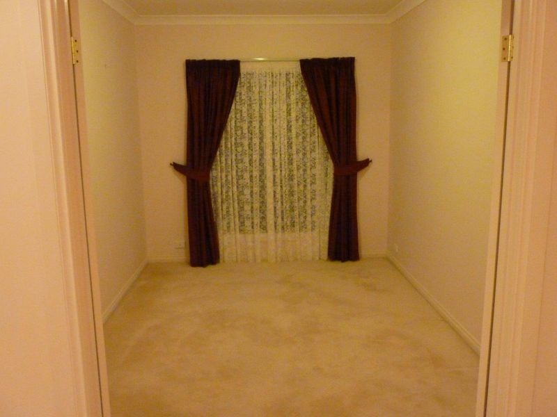 33 Piccadilly Circus, Golden Grove SA 5125