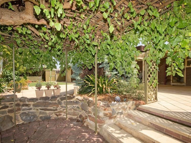 21 Abercrombie Crescent, St Agnes SA 5097