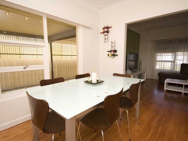 31 Dumfries Avenue, Seaton SA 5023