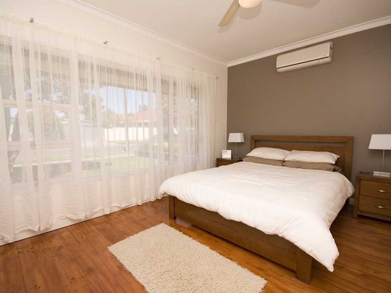 31 Dumfries Avenue, Seaton SA 5023