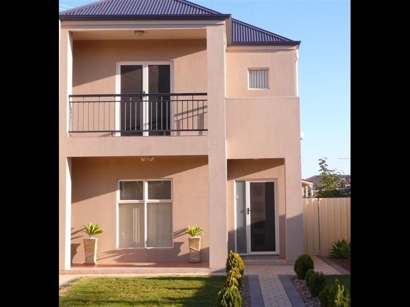 2/1 Seaton Terrace, Seaton SA 5023