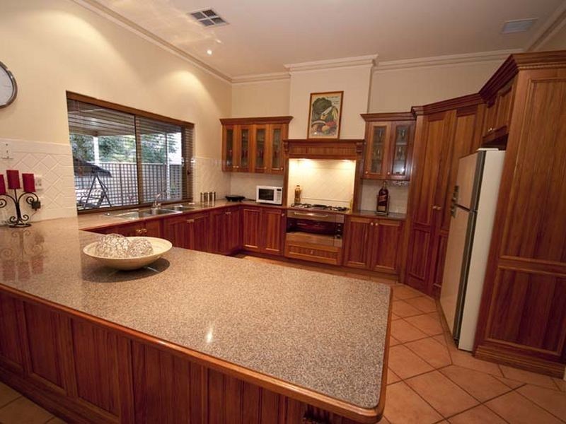 20 Rivett Avenue, Fulham Gardens SA 5024