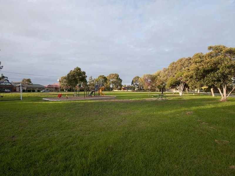 20 Rivett Avenue, Fulham Gardens SA 5024