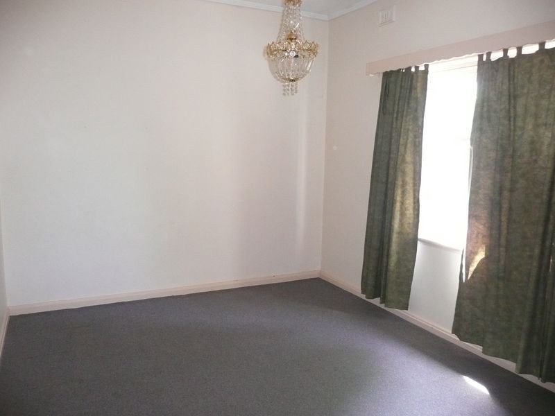 11 Woodstock St, Cheltenham SA 5014