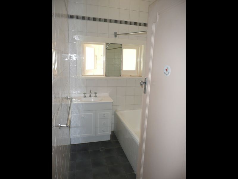 11 Woodstock St, Cheltenham SA 5014