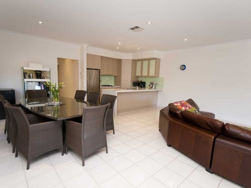 1/2 Raleigh Avenue, Flinders Park SA 5025