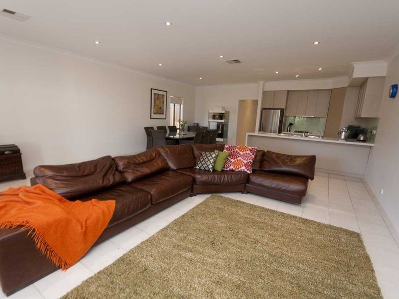 1/2 Raleigh Avenue, Flinders Park SA 5025