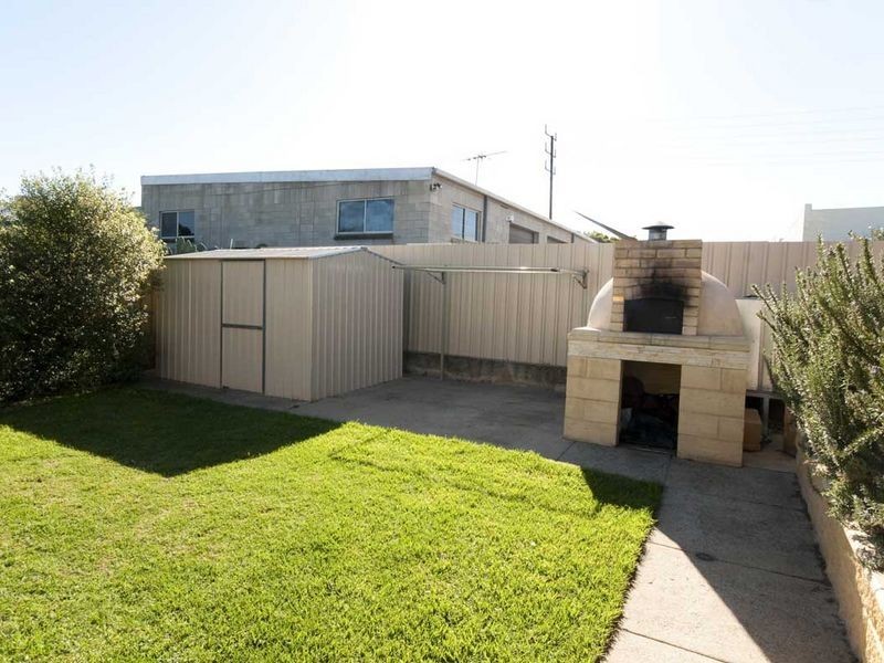 1/2 Raleigh Avenue, Flinders Park SA 5025