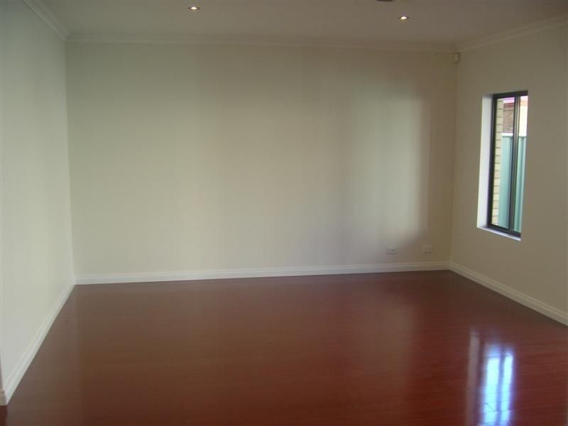 8 Templeton Street, Mawson Lakes SA 5095