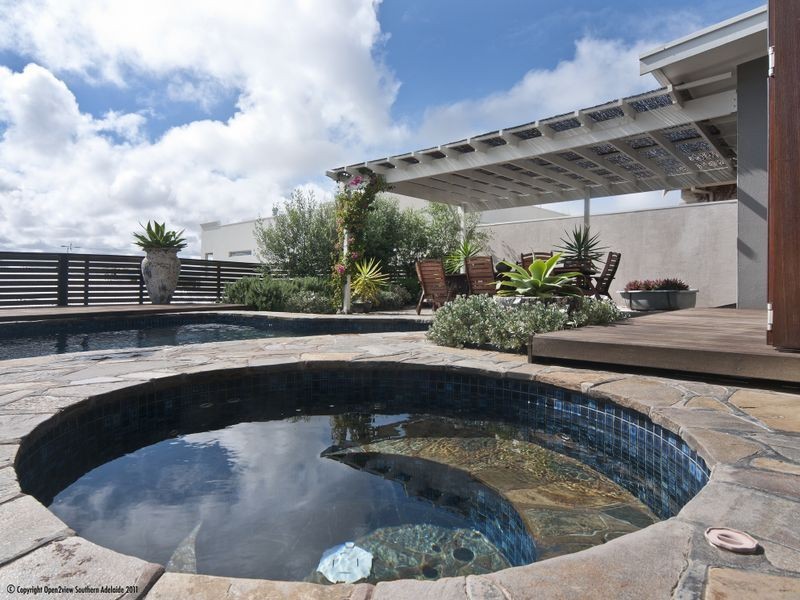 112 Seaview Rd, Tennyson SA 5022