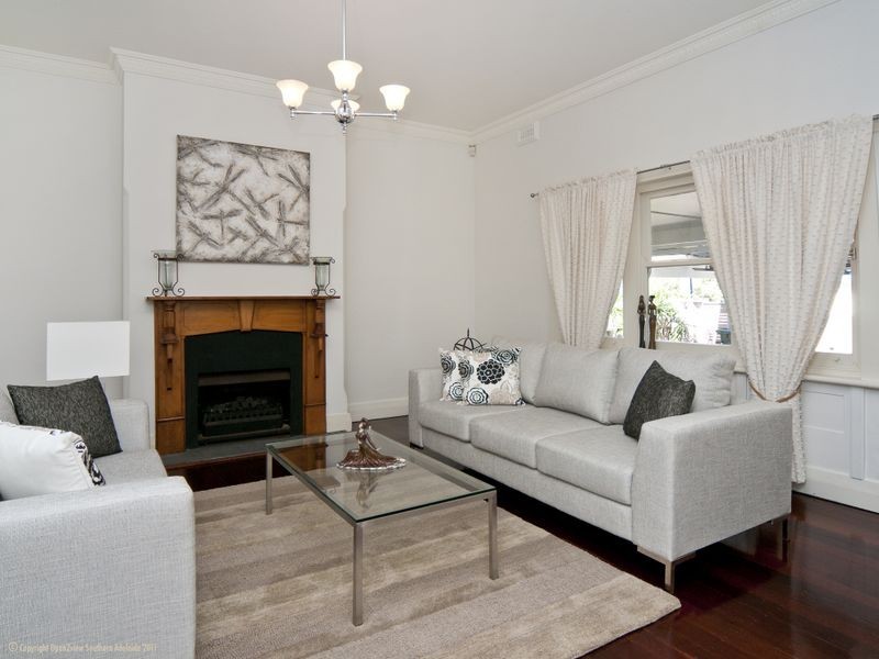 112 Seaview Rd, Tennyson SA 5022