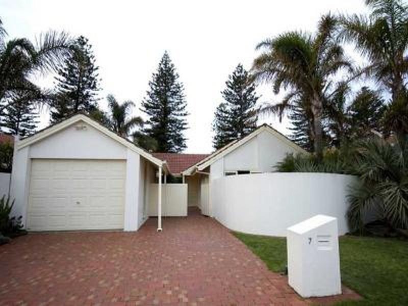 7 Endeavour Court, North Haven SA 5018