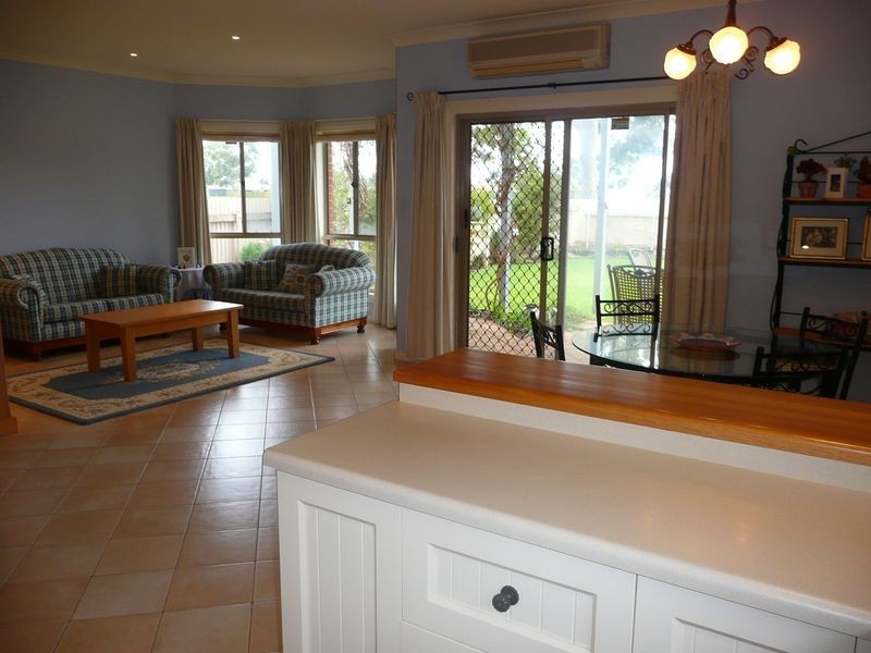 38 Drummond Avenue, Findon SA 5023
