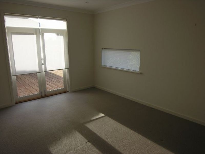 25 Stony Way, Mawson Lakes SA 5095