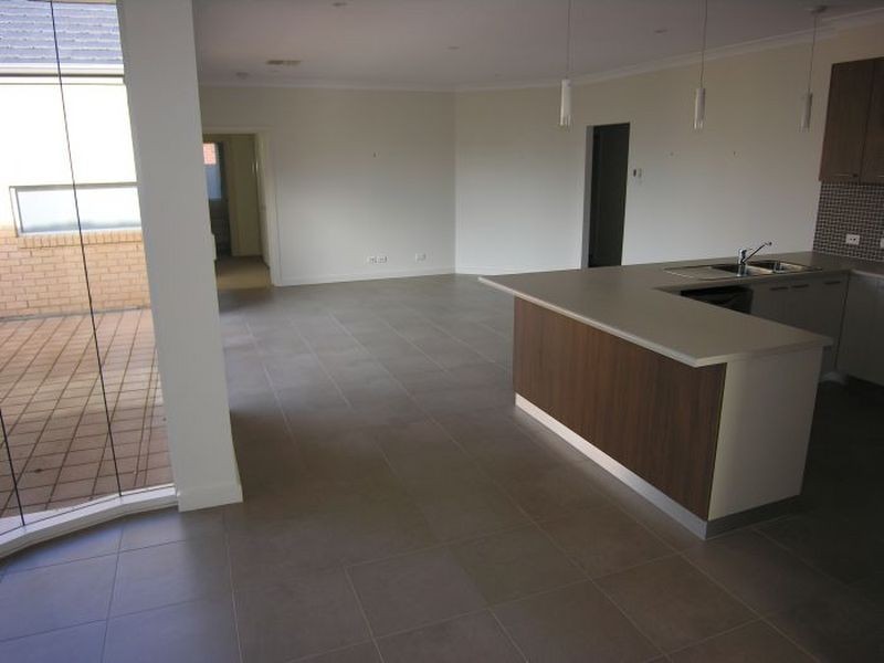 25 Stony Way, Mawson Lakes SA 5095