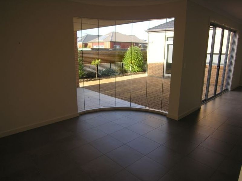 25 Stony Way, Mawson Lakes SA 5095