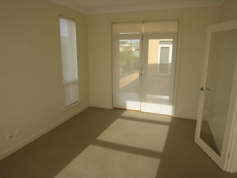 25 Stony Way, Mawson Lakes SA 5095