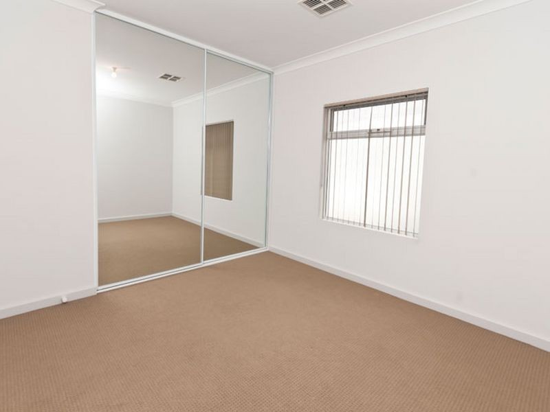 19 Hammond Rd, Findon SA 5023