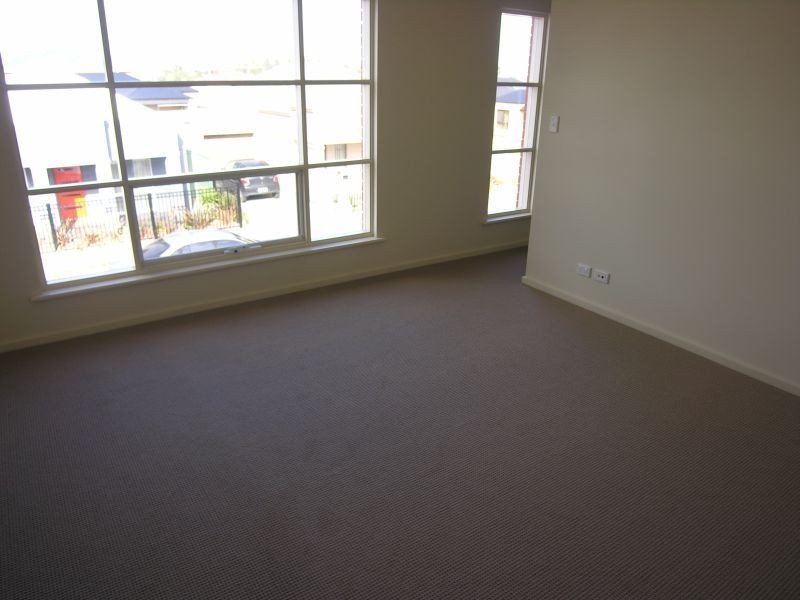 4 Waterton Lane, Mawson Lakes SA 5095